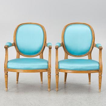 Armchairs, a pair in the Louis XVI style, first half of the 20th century.