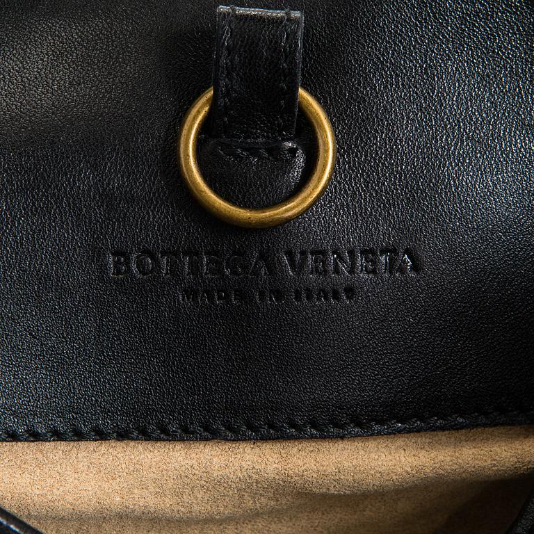 Bottega Veneta, 'New Ball Hobo' bag.