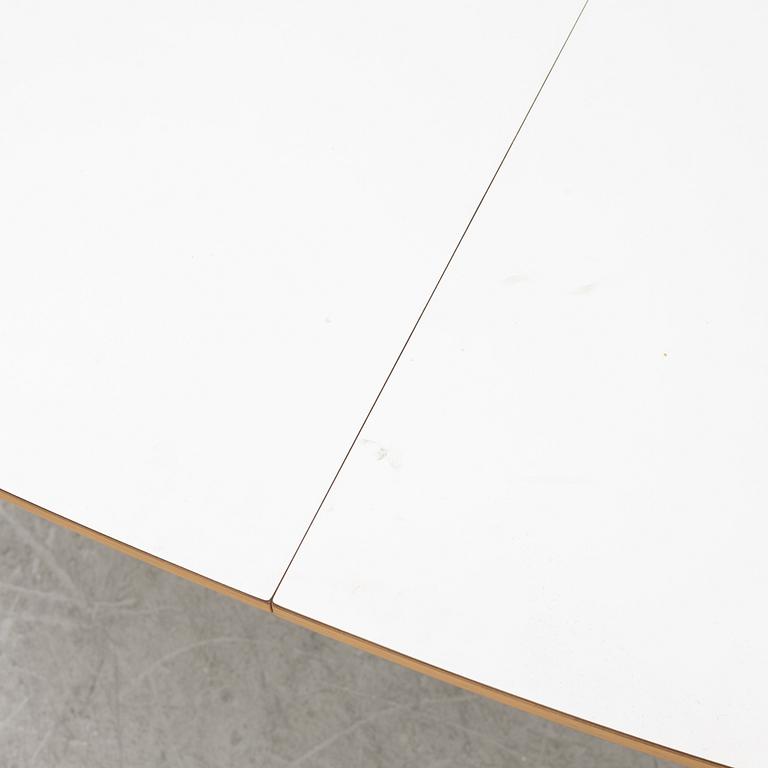 Bruno Mathsson & Piet Hein, matbord, "Superellips", Bruno Mathsson International, 2004.