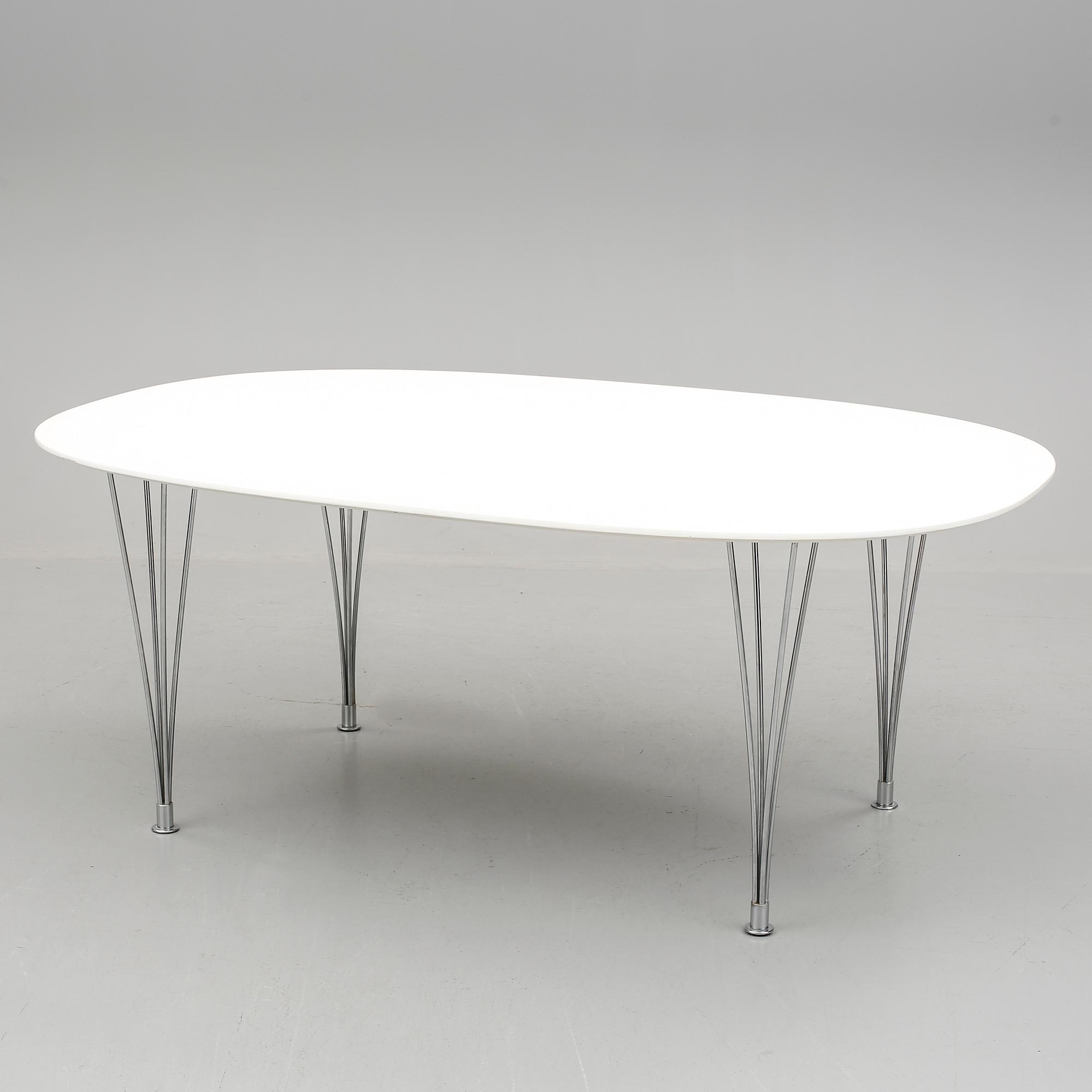 BORD, "Superellips", Bruno Mathsson och Piet Hein, Fritz Hansen, Danmark, 1900-talets andra hälft.
