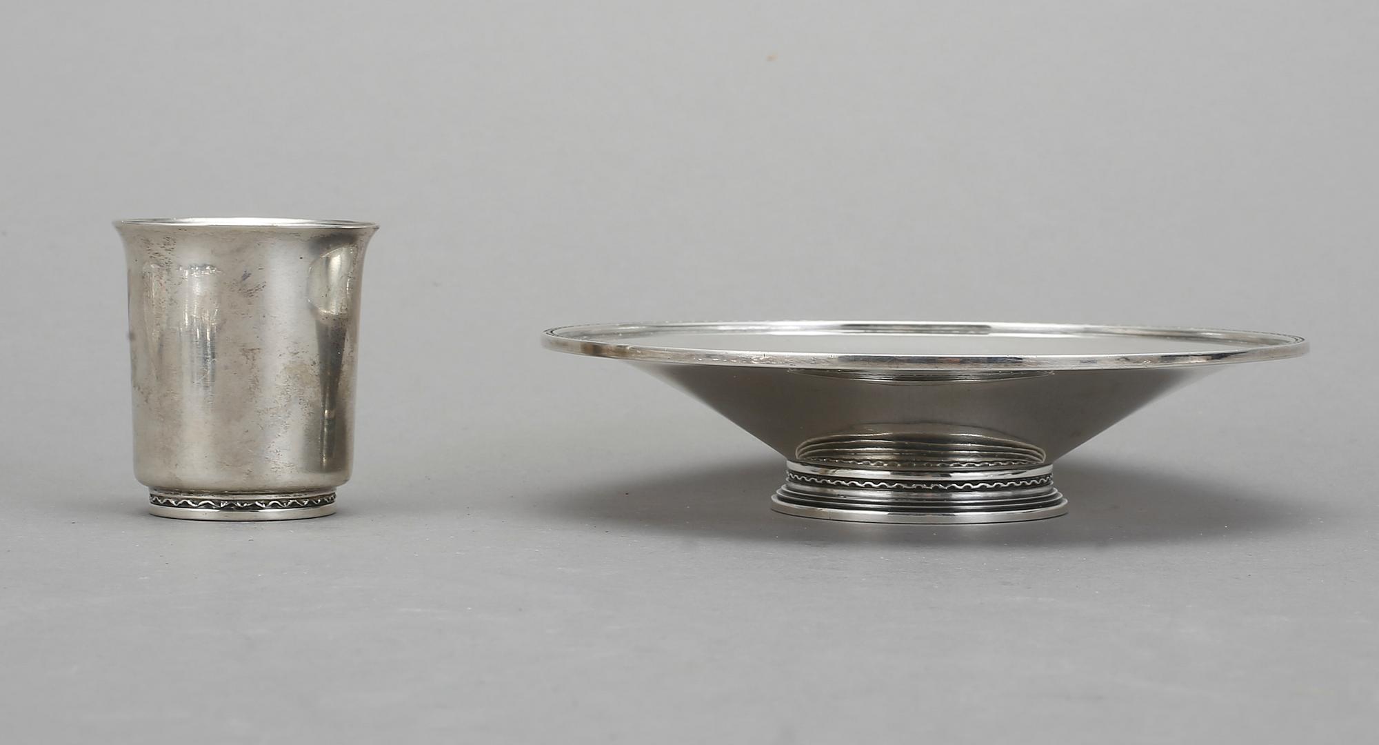 PARTI SILVER, 13 del, bland annat fat samt bägare, Borgila, Stockholm, 1940-tal. Vikt 335 gram.