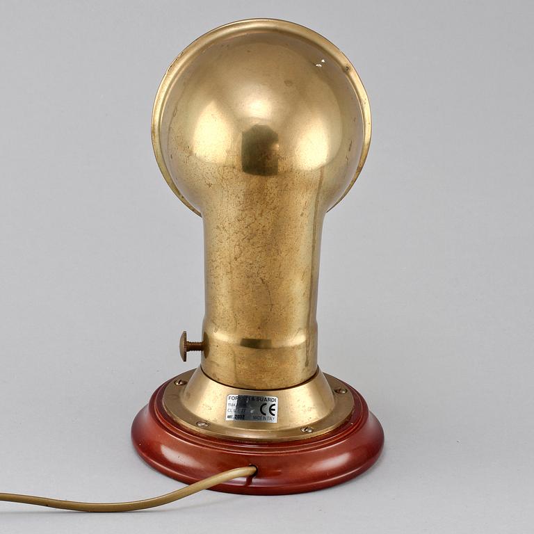 BORDSLAMPA, Italien, 1900-talets fjärde kvartal.