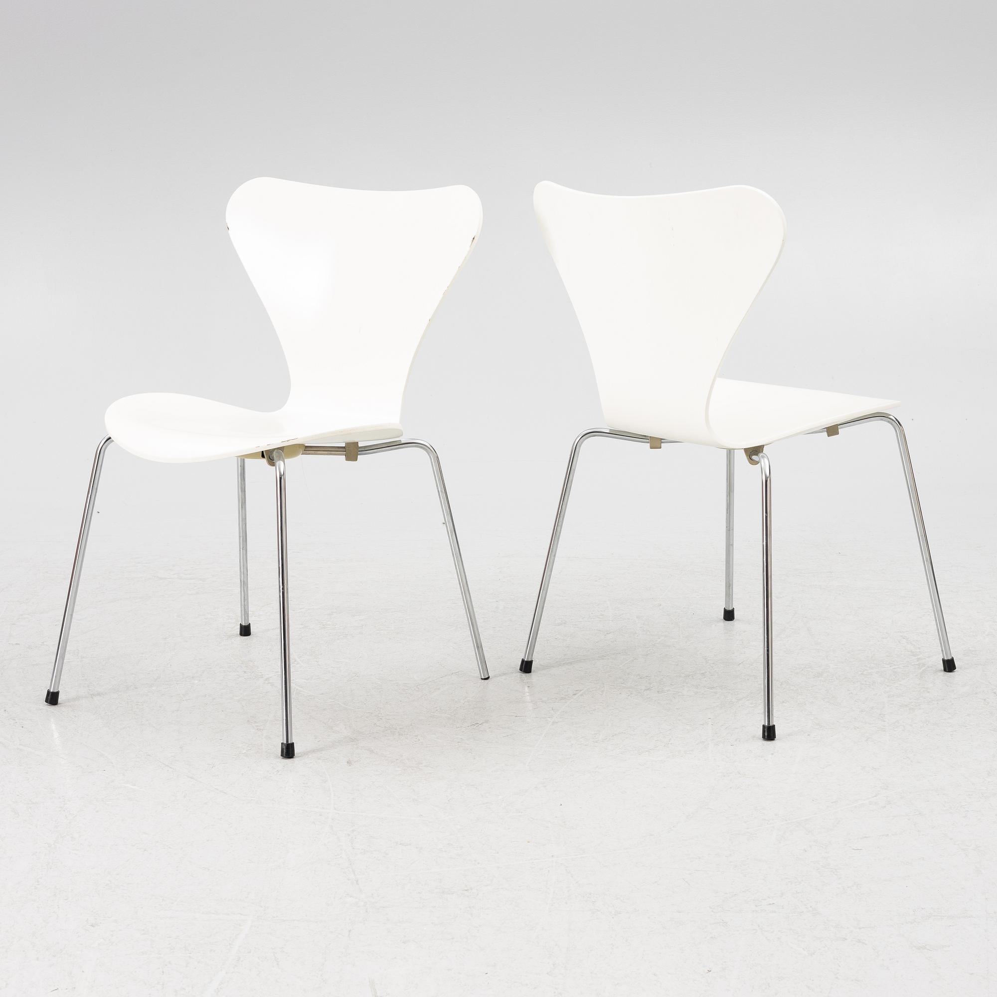 Arne Jacobsen, stolar, 5 st, "Sjuan", Fritz Hansen, Danmark, 1988.