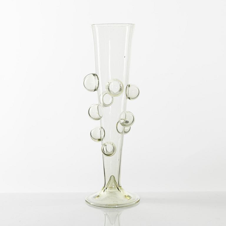 Mårten Medbo, champagne flute, Egerman glassworks, Czech Republic, 1999.