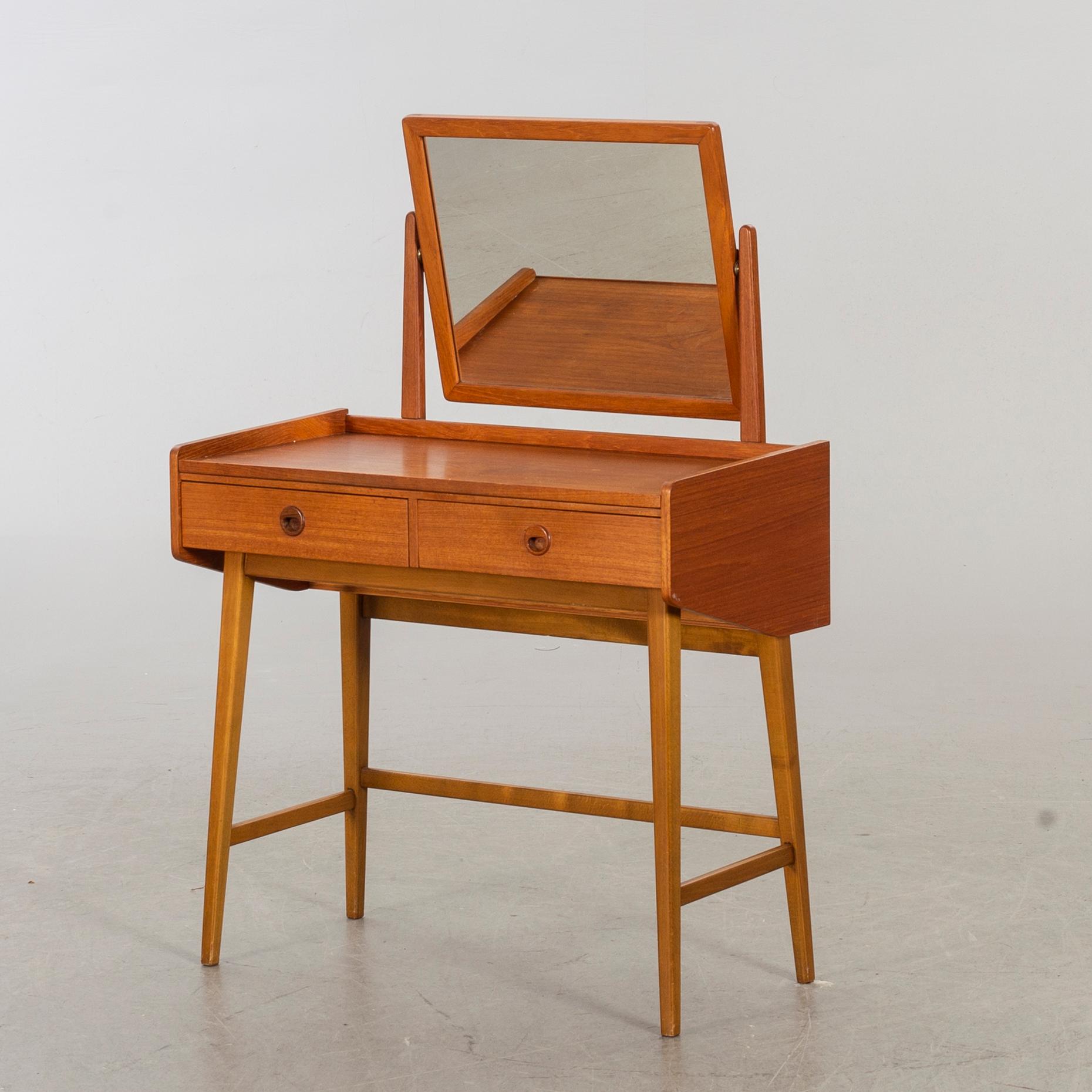 A 1950's dressing table.