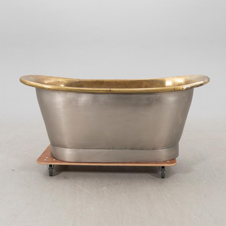 A brass tub from Gamla Mejeriet around 2015.