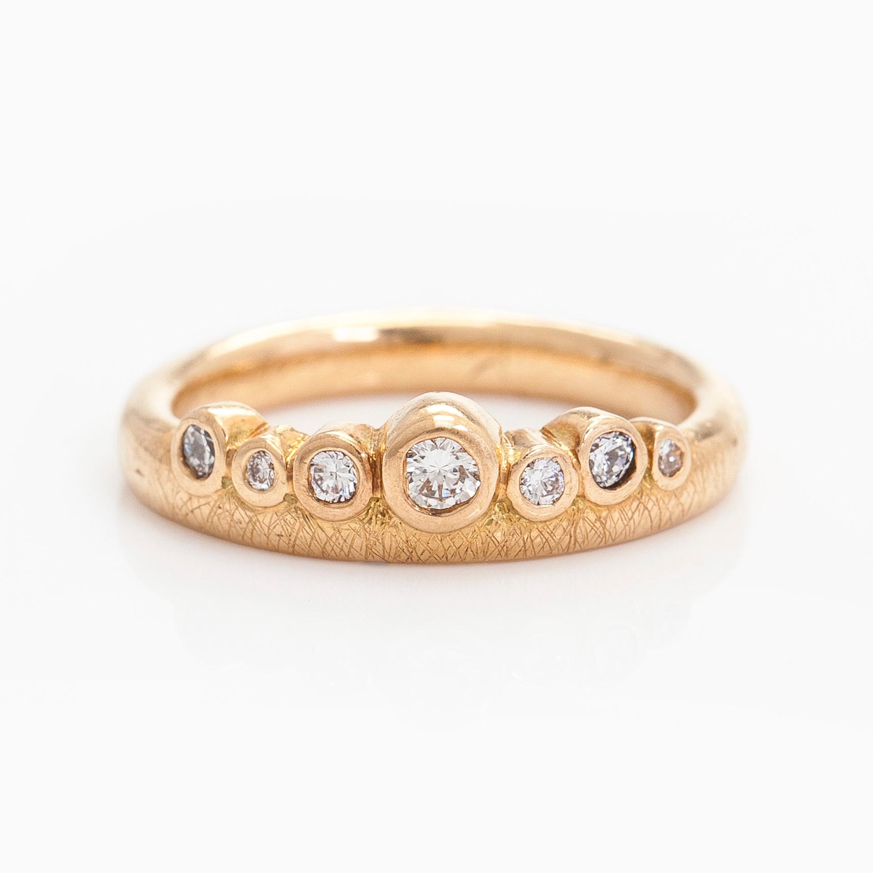 Ring, 18K guld, briljantslipade diamanter, Kultasepät Andreasen,  2011 .