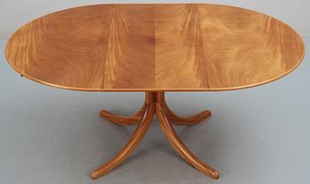 A Josef Frank mahogany dinner table by Svenskt Tenn.