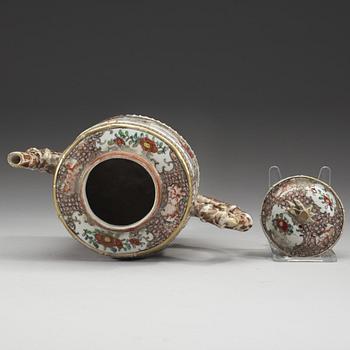 TEKANNA med LOCK, kompaniporslin. Qing dynastin, Qianlong (1736-95).