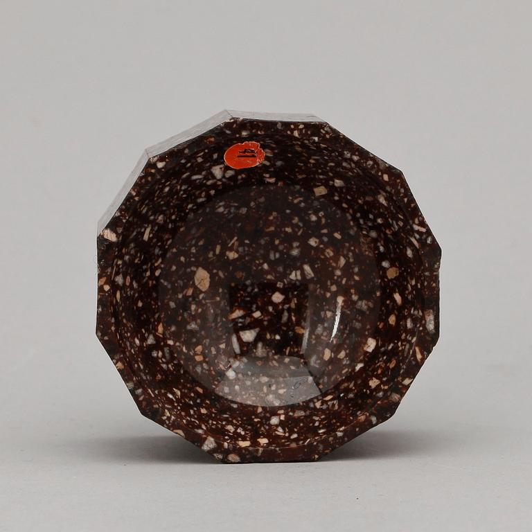 SALTKAR, porfyr, empire, 1800-talets första hälft.