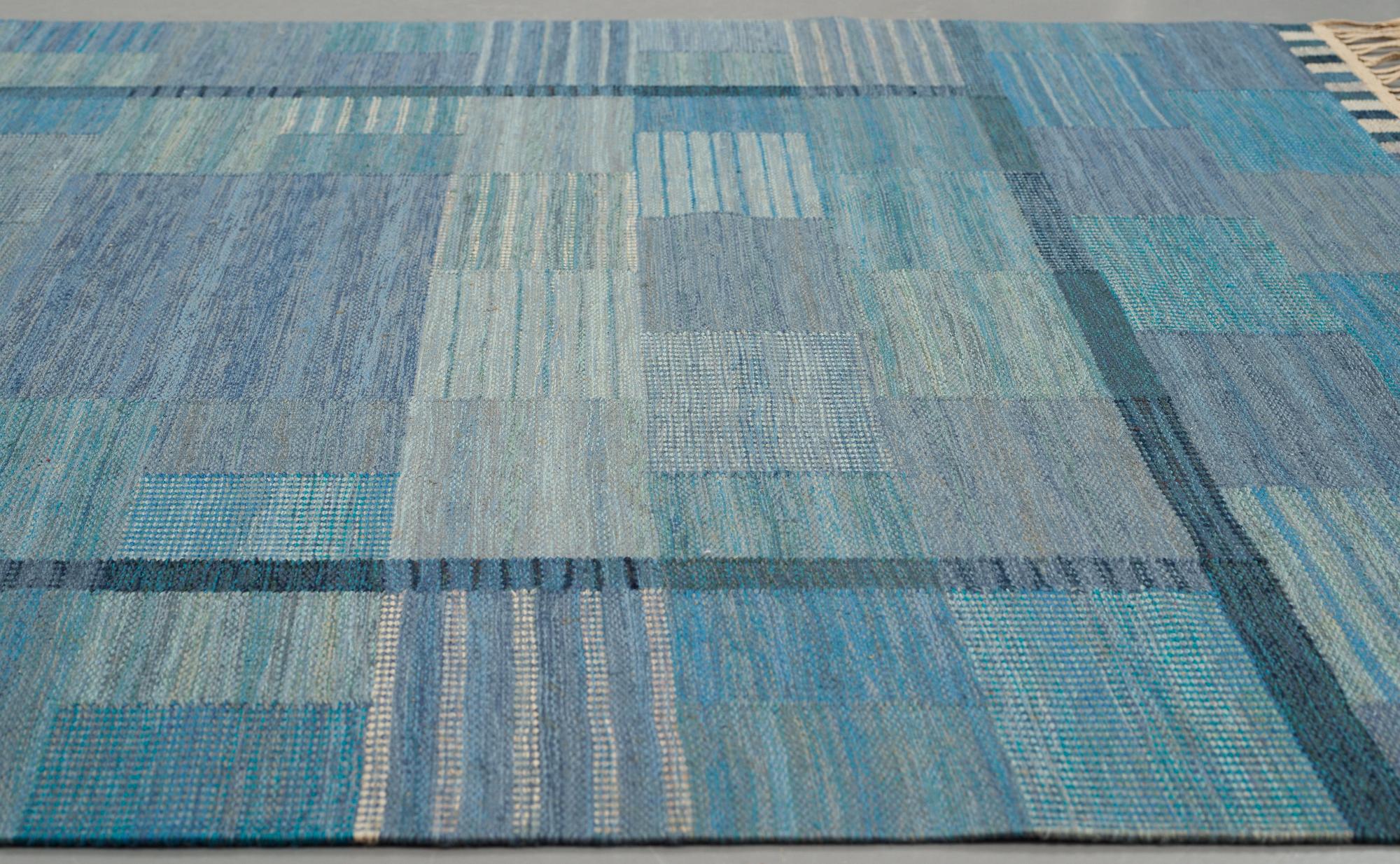 Marianne Richter, MATTA, "Fasad blå", rölakan, ca 305 x 190 cm, signerad AB MMF MR.