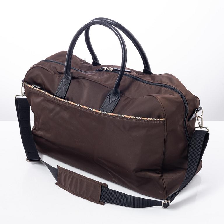 Burberry, weekend bag.