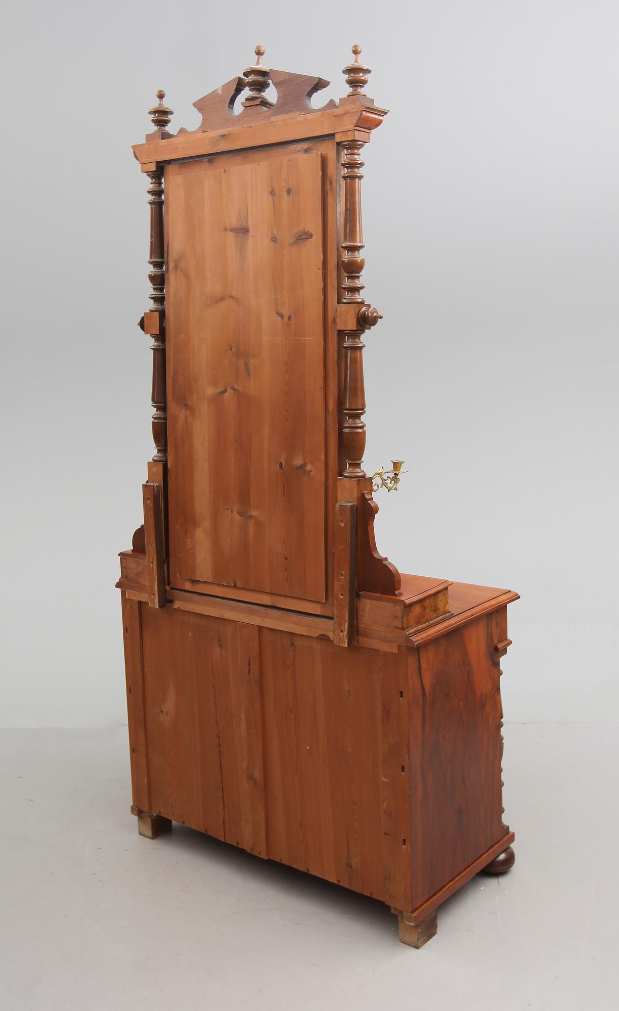 SPEGELBYRÅ, 1800-talets andra hälft.