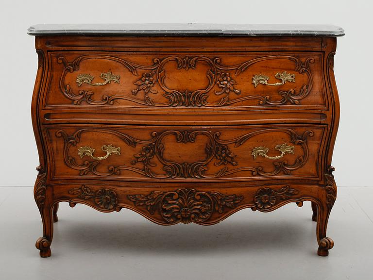 BYRÅ, fransk rokokostil, 1900-/2000-tal.