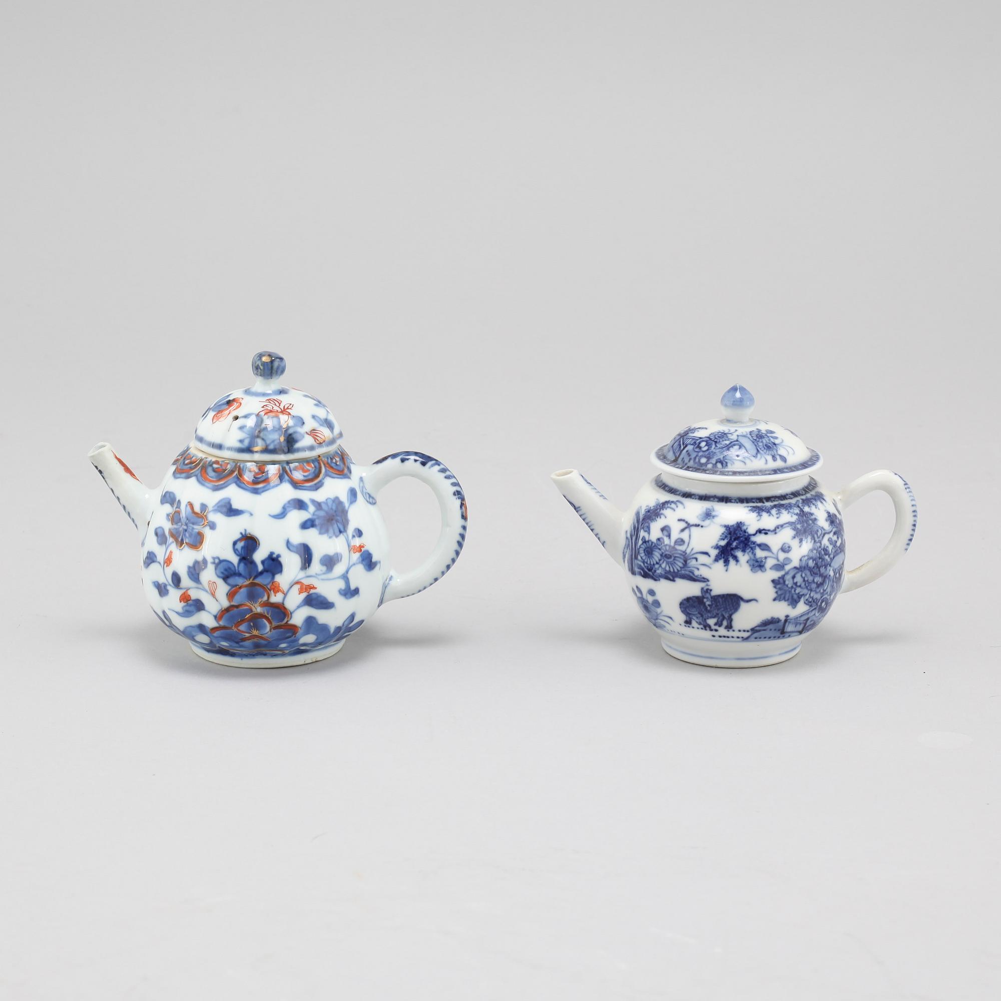 Two late 18th century porcelian chinese teapot.