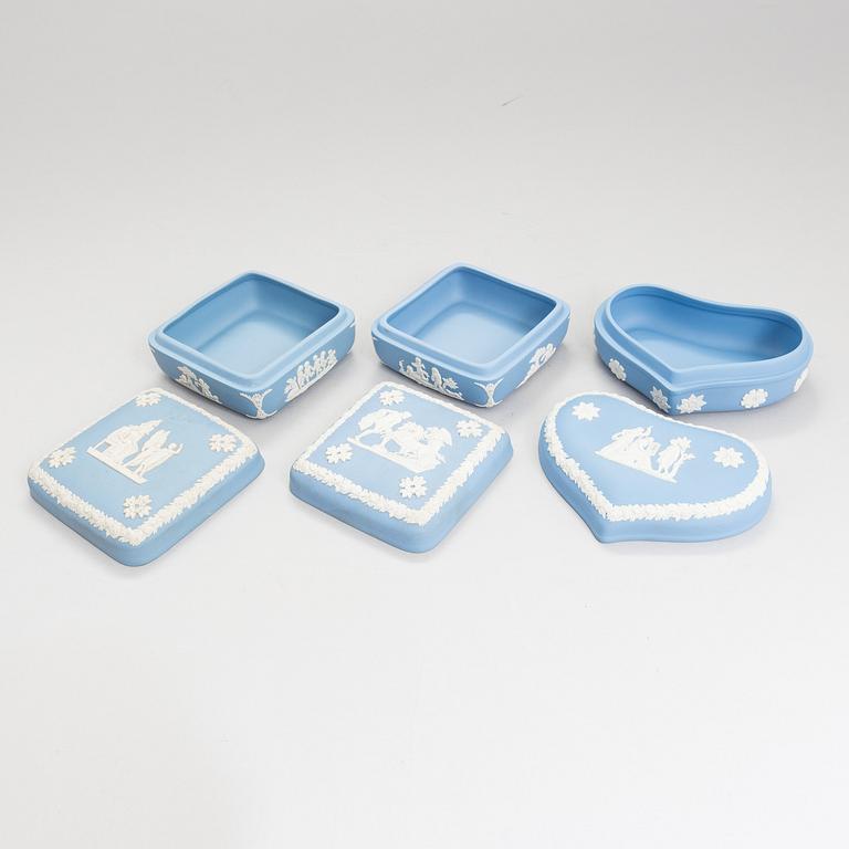 WEDGWOOD, Jasperware, 30 delar, England 1900-talets andra hälft.