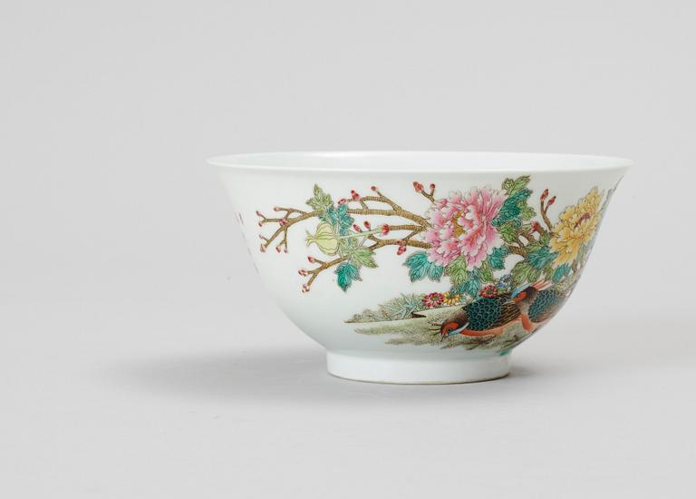 SKÅL, porslin. Kina. 1900-tal.