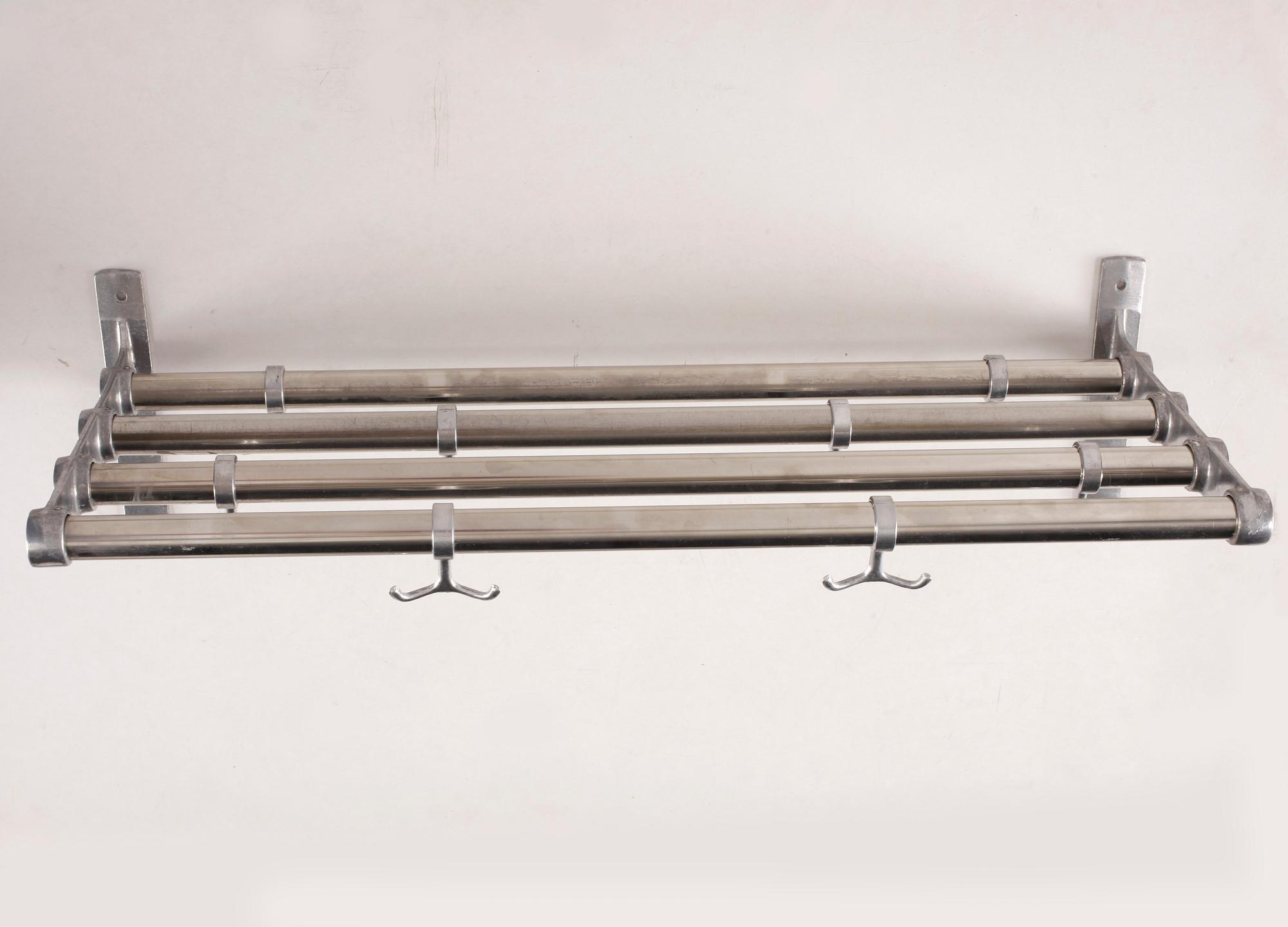 KLÄDHÄNGARE, ett par, 1900-talets andra hälft.