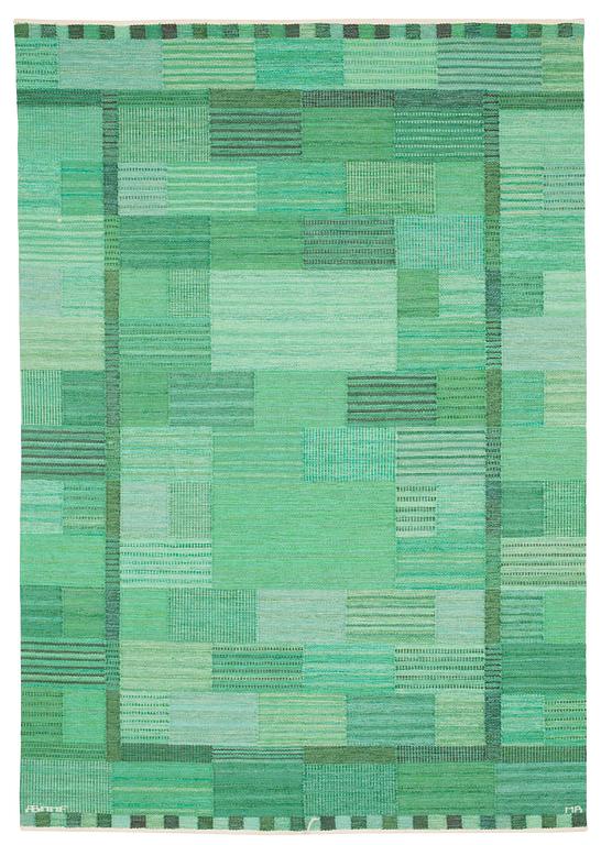 CARPET. "Fasad, grön II". Flat weave (rölakan). 255,5 x 177 cm. Signed AB MMF MR.