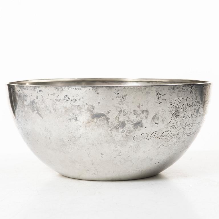 A silver bowl, K.andersson, Stockholm, 1918.