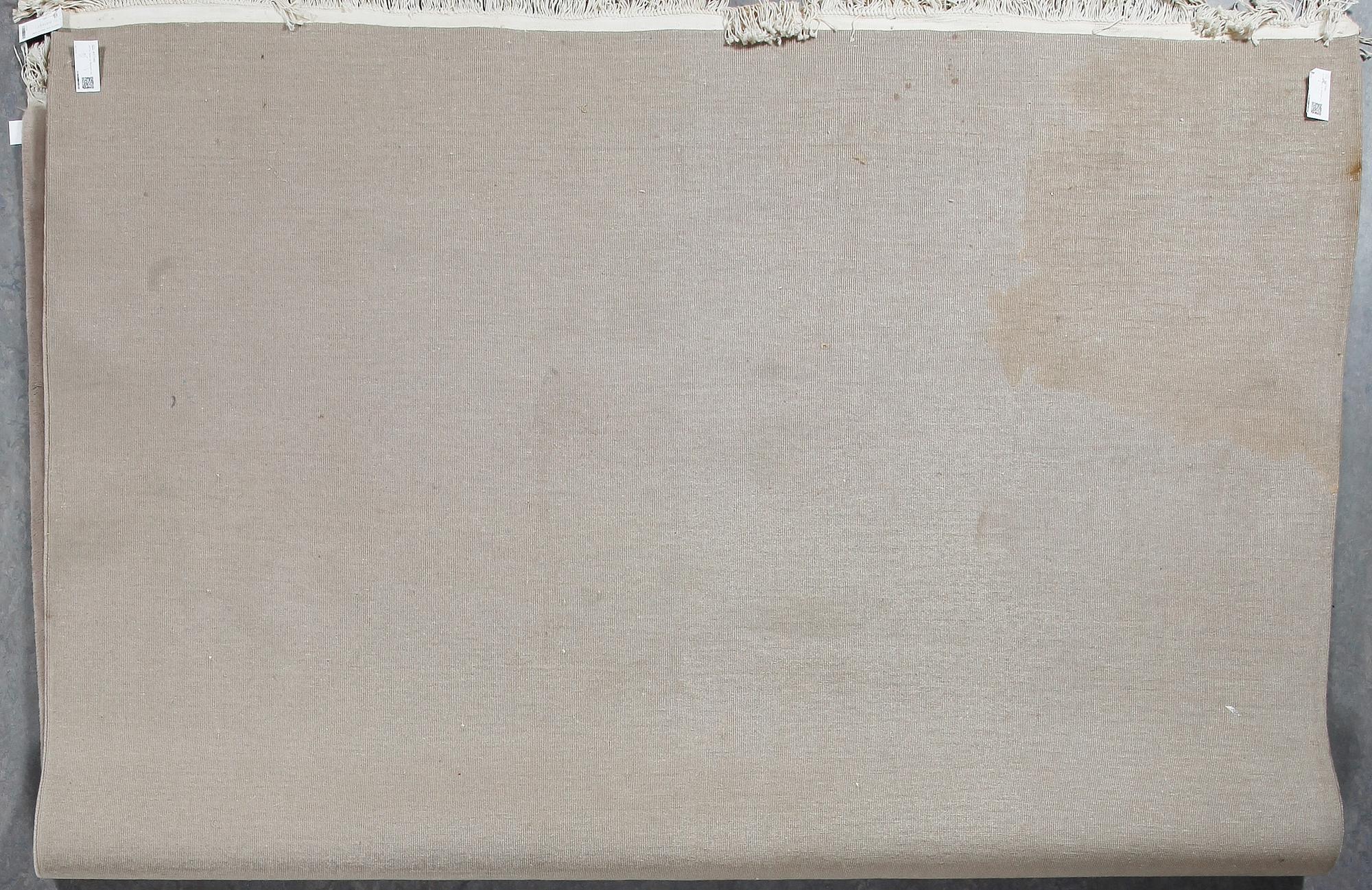MATTA, Kina, ca 319x244 cm.