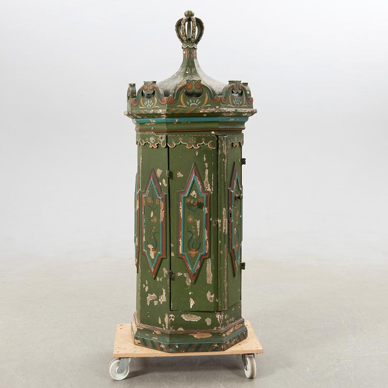 Skåp Barockstil 1800-tal.