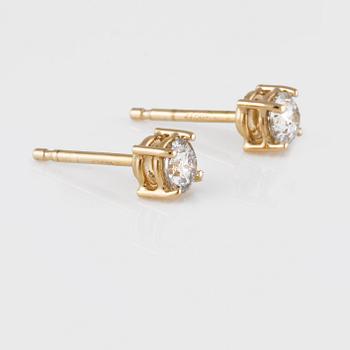 ÖRHÄNGEN, 18K guld med briljantslipade diamanter ca 0.63 ct. Vikt 1,6 gram.