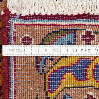 A Kashmar carpet, ca 295 x 200 cm.