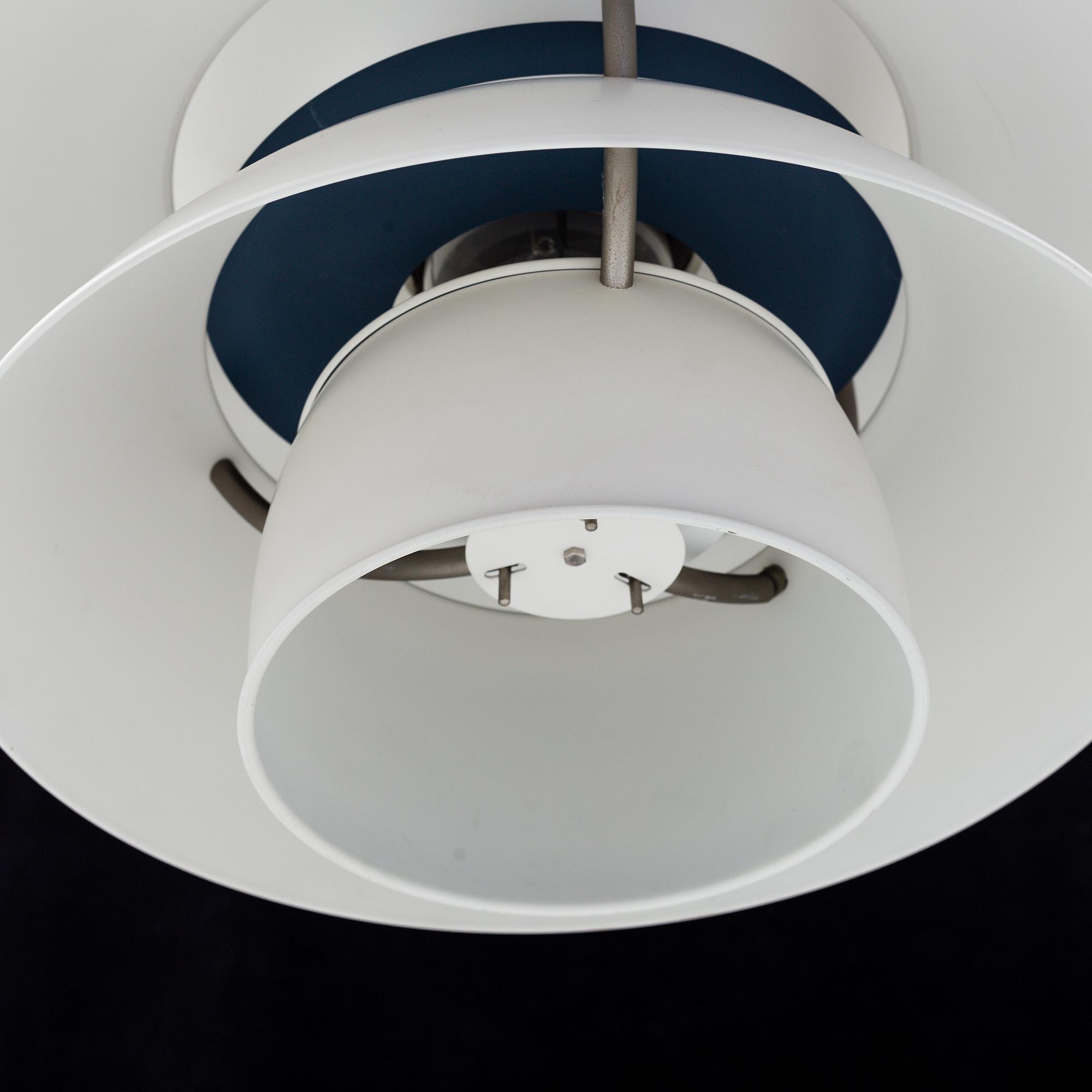 TAKLAMPA, "Charlottenborg PH 6,5, Ebbe Christensen, Sophus Frandsen och Poul Henningsen, Louis Poulsen, Danmark.