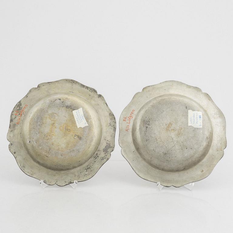 Two Swedish pewter dishes, mark of Lars Lundwall, Jönköping 1765-1774.