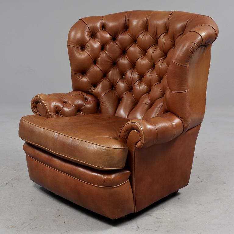 FÅTÖLJ, Chesterfield-modell, Wade Upholstery, Long Faton, England, 1900-talets andra hälft.