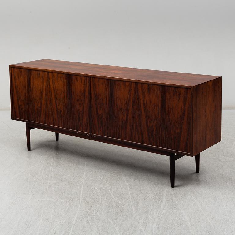 ARNE VODDER, a Danish rosewood veneered sideboard, 1960's.