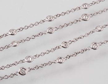 COLLIER, 18K vitguld med 24 briljantslipade diamanter ca 1.02 ct. Vikt 4,4 gram.