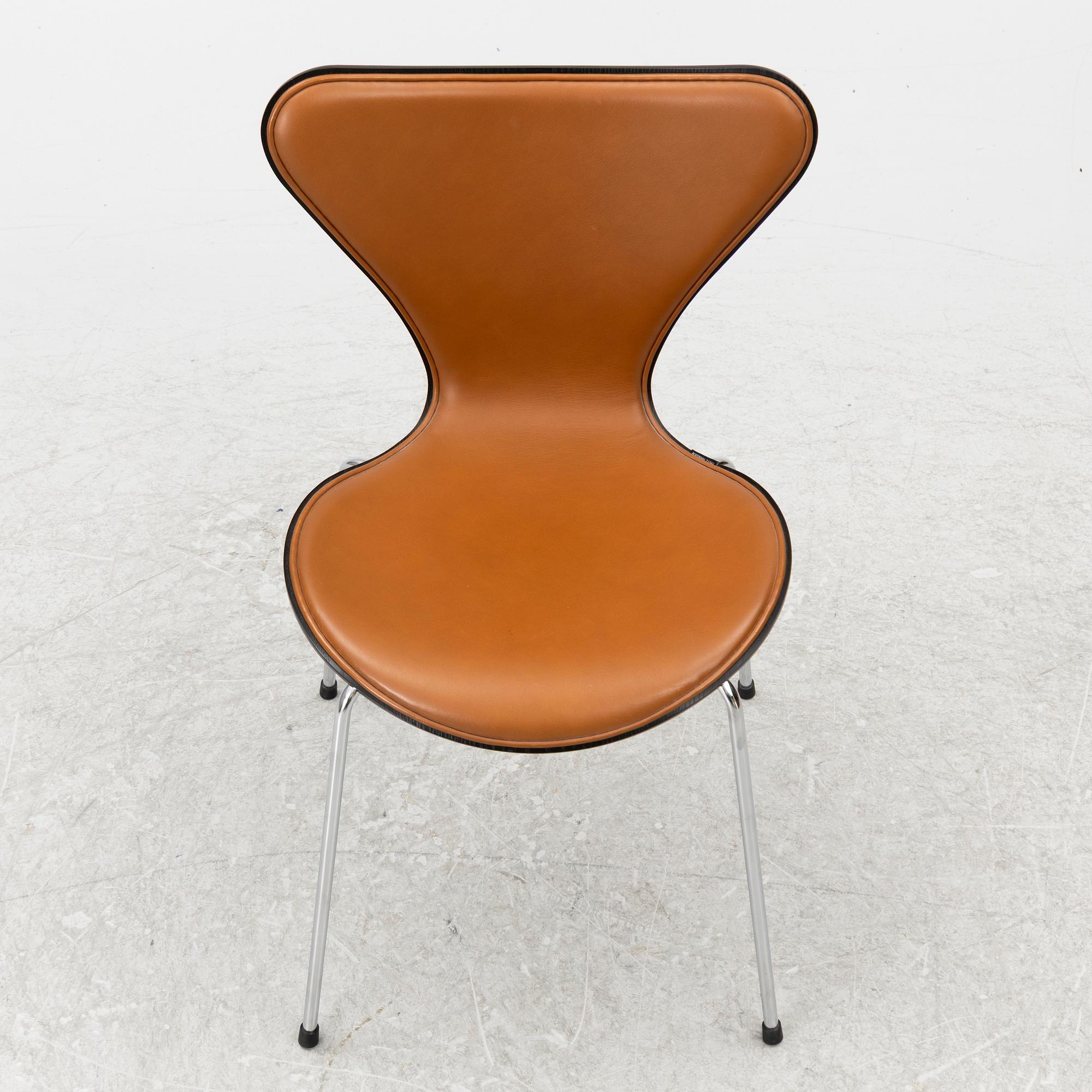 Arne Jacobsen, A 'Sjuan' chair, Fritz Hansen, Denmark, contemporary production.