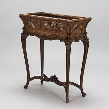 A late 19th-century plant stand.