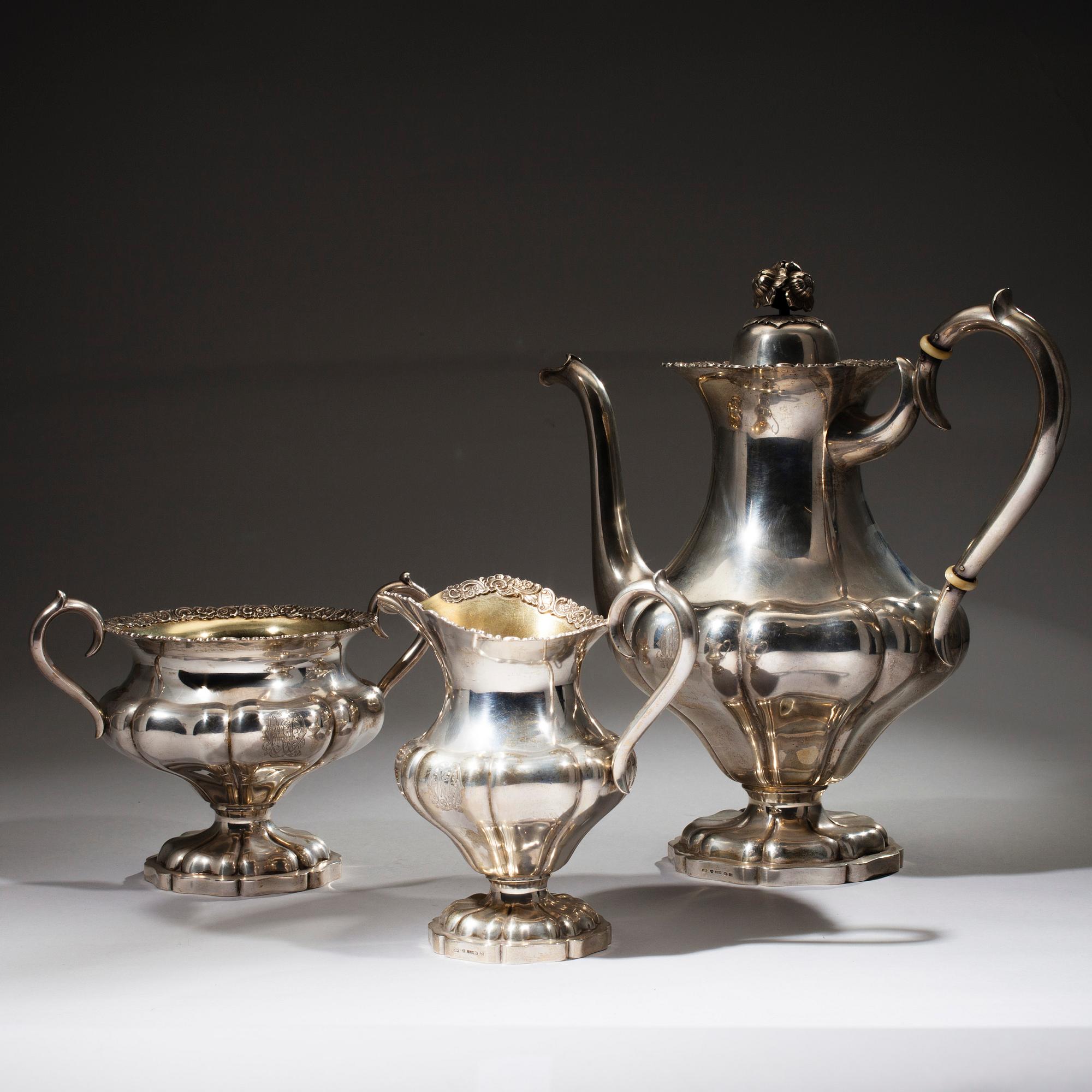 KAFFESERVIS, 3 delar, silver, Uusi Kultaseppä ab, Helsingfors 1929. Vikt 1495,7 g.