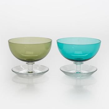 Saara Hopea, an 11-piece set of 1950s/60s dessert bowls, model 1344. Nuutajärvi Notsjö Finland.