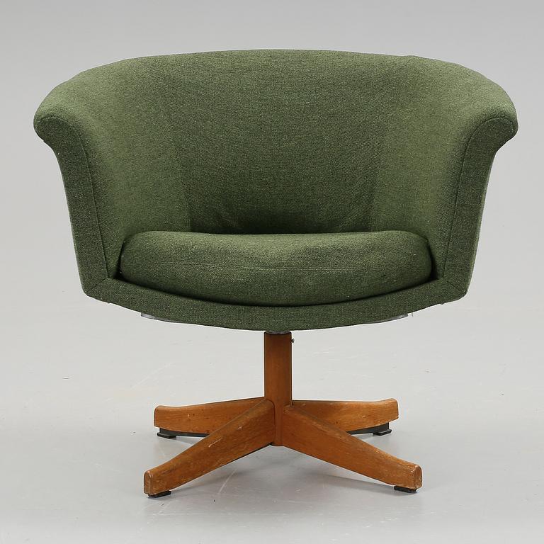 SNURRFÅTÖLJ, 1900-talets andra hälft.