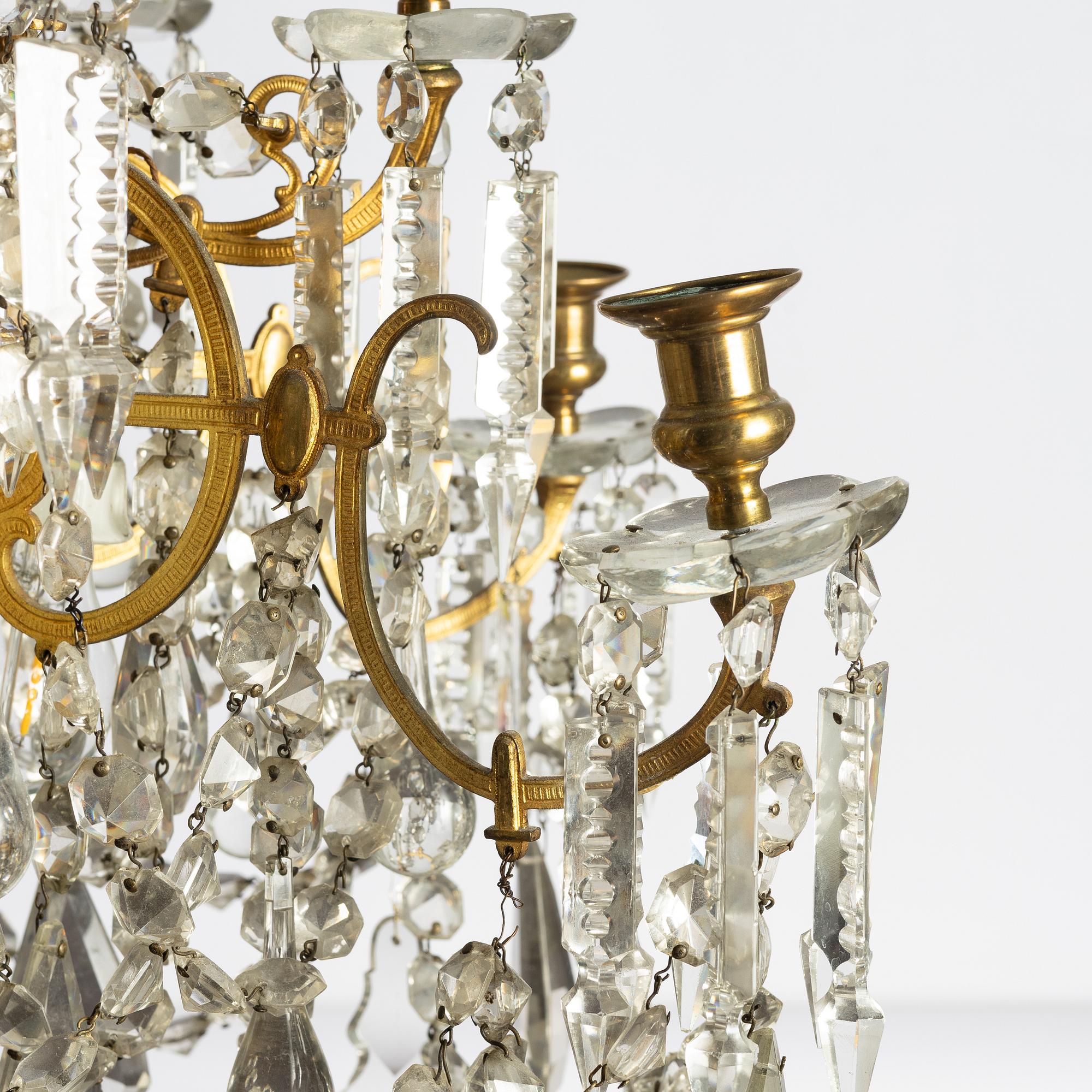 A chandelier, circa 1900.