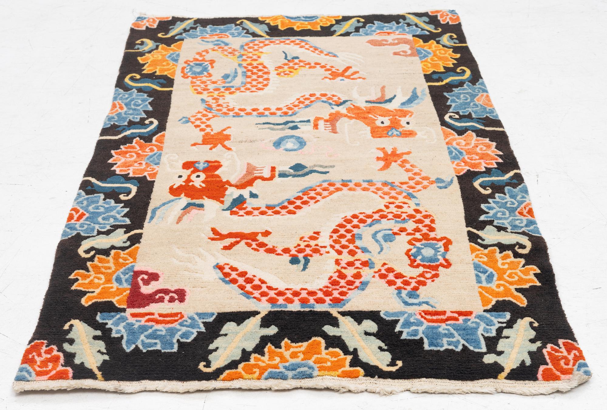 An antique rug, Tibet, circa 1900, approx. 157 x 83 cm.