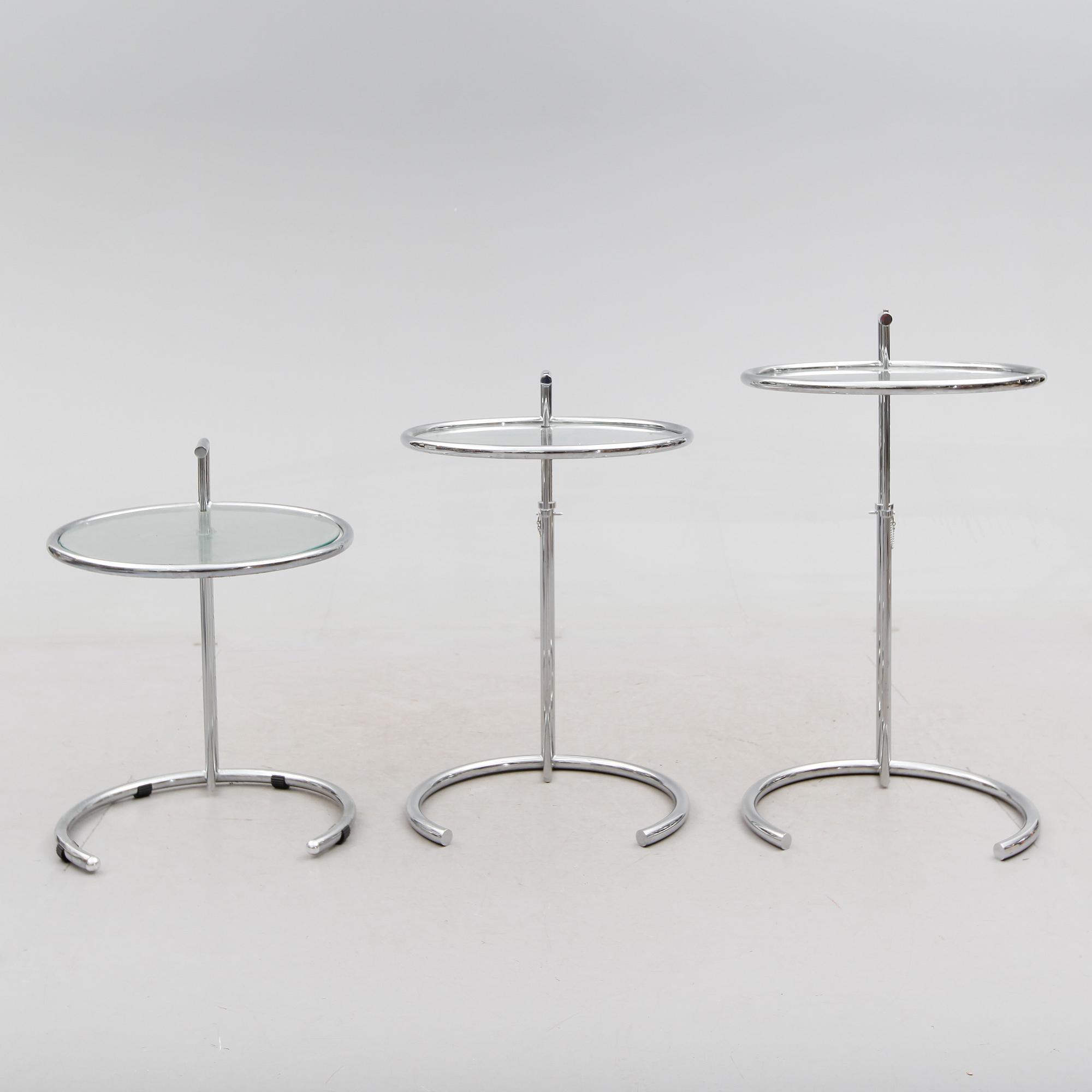 BORD, 3 st (2+1), snarlika modeller, kopior efter Eileen Gray, 1980-tal, Nordiska Galleriet.