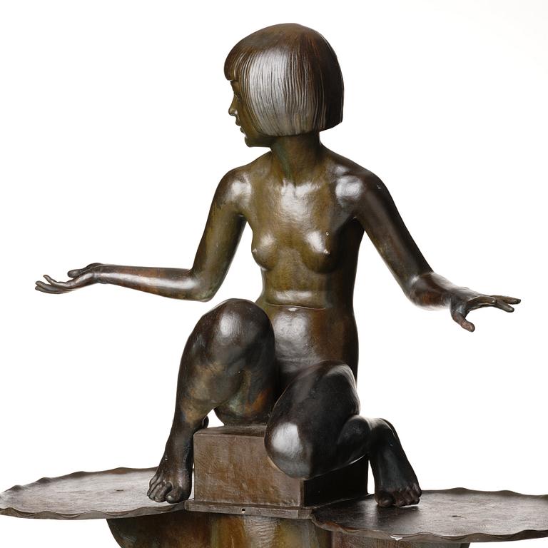 Tore Strindberg, "Flicka med fågelbad" (Girl with birdbath).
