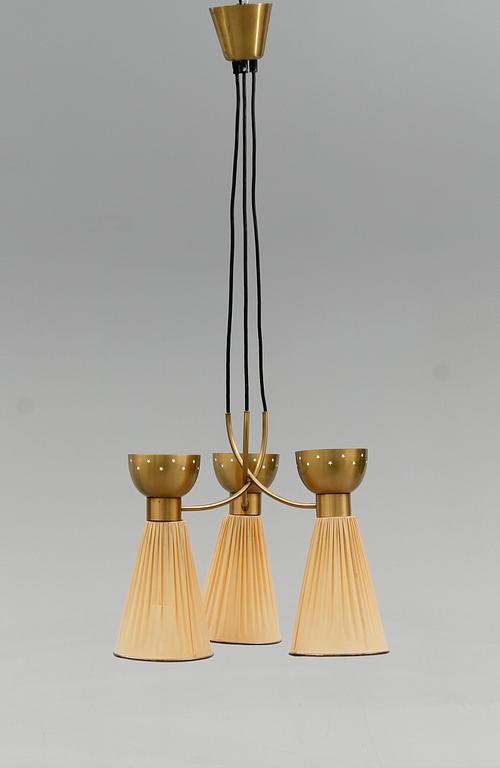 TAKLAMPA, 1900-talets första hälft. Höjd ca 45 cm.