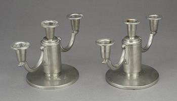 KANDELABRAR, ett par, tenn, art deco, 1930-tal.