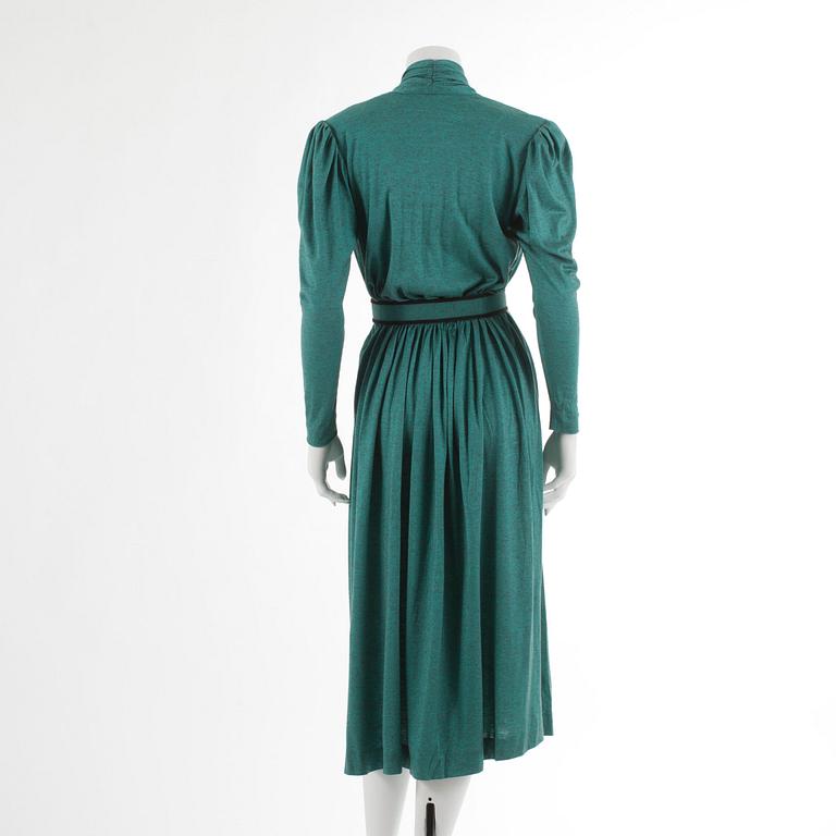 LISA NORIN, a green linnenblend dress. French size 38.