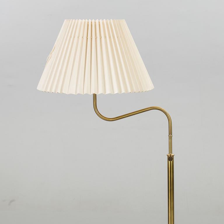 A JOSEF FRANK FLOOR LAMP" 2568 " LILLA KAMELEN" FOR FIRMA SVENSKT TENN.