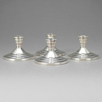 LJUSSTAKAR 4 st, sterlingsilver, Walker and Hall, Art Deco, England, 1930/40-tal.