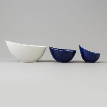 55 pcs of 'Blå Eld' porcelain service by Hertha Bengtsson fr Gustavsberg, second half of the 20th century.