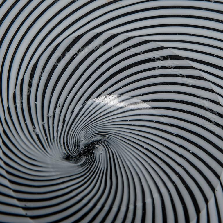 FAT, glas, signerad Heikki Orvola Nuutajärvi Notsjö.