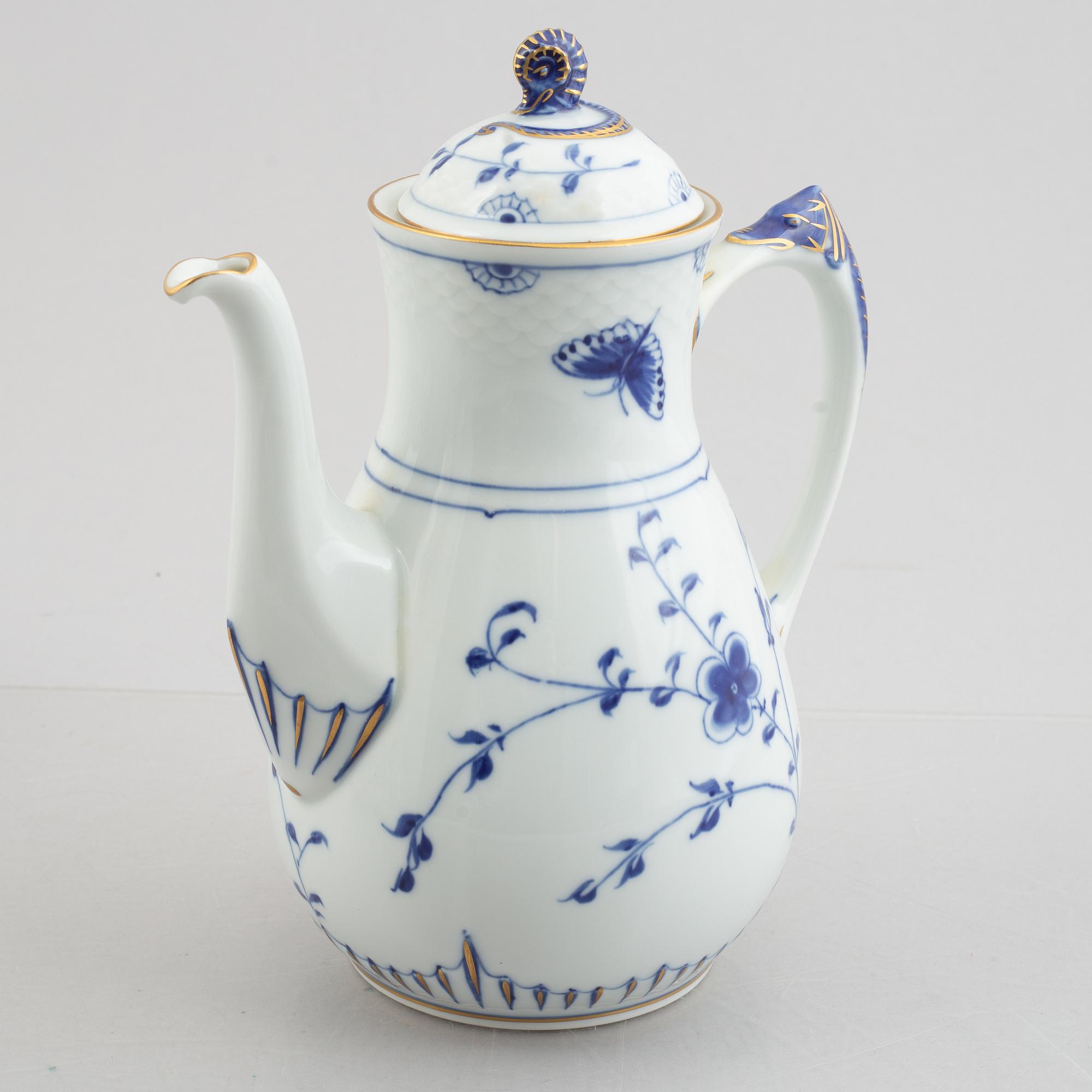 A set of thirty 'Musselmalet' and 'Sommerfugl' porcelain service pieces, Bing & Grøndahl, Denmark.